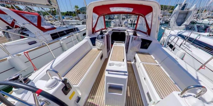 Beneteau Oceanis 35.1