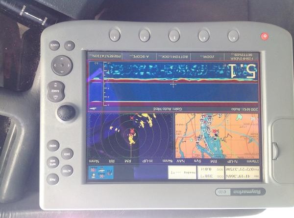 Sea Ray 370 Express Cruiser