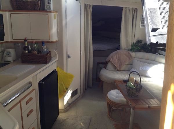 Sea Ray 370 Express Cruiser