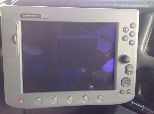 Sea Ray 370 Express Cruiser