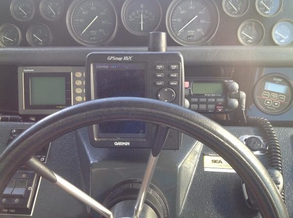 Sea Ray 370 Express Cruiser