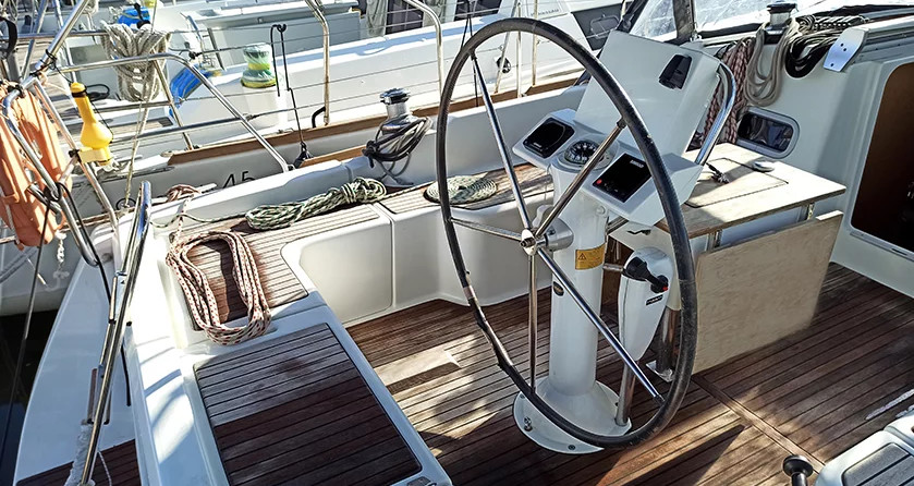 Beneteau Oceanis 37
