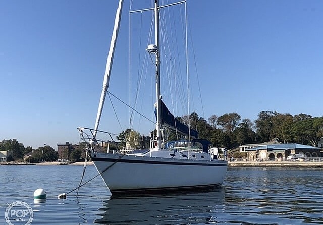 Canadian Sailcraft 36
