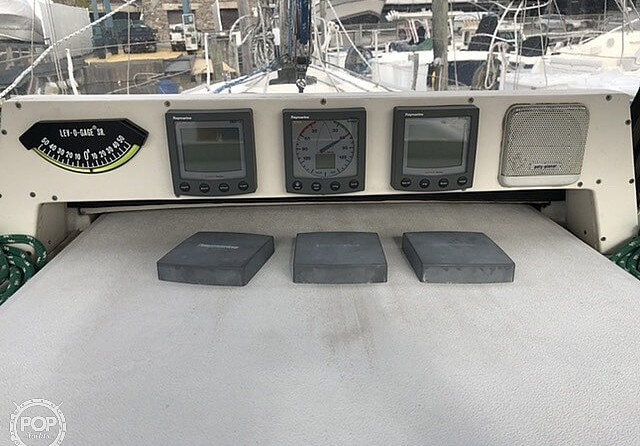 Canadian Sailcraft 36