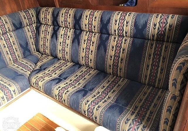 Canadian Sailcraft 36