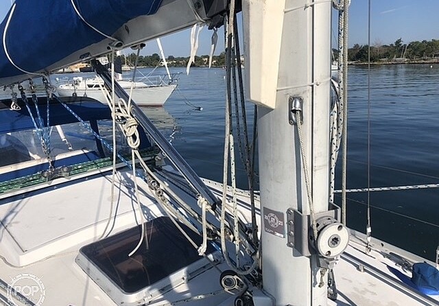 Canadian Sailcraft 36