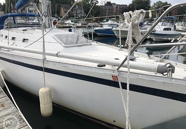 Canadian Sailcraft 36