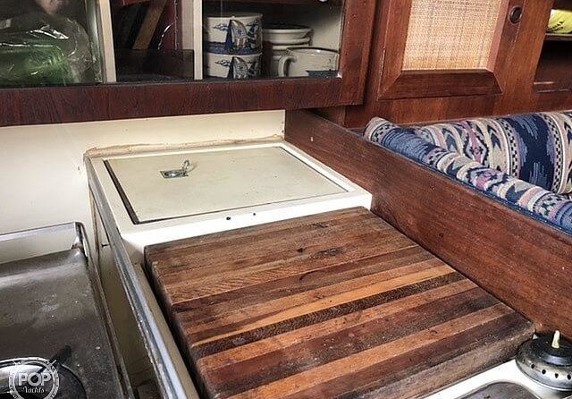 Canadian Sailcraft 36