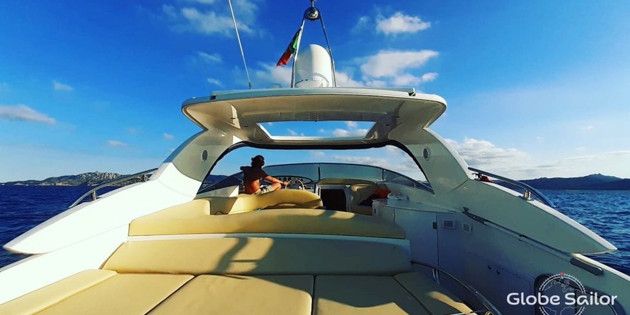 Blu martin 58 feet open