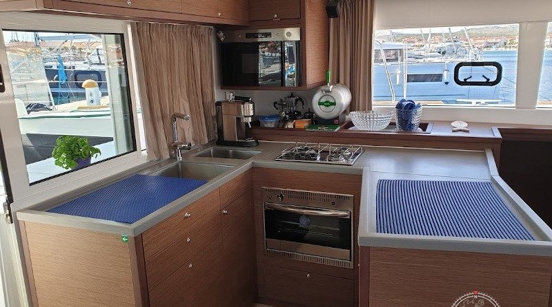 Lagoon 450