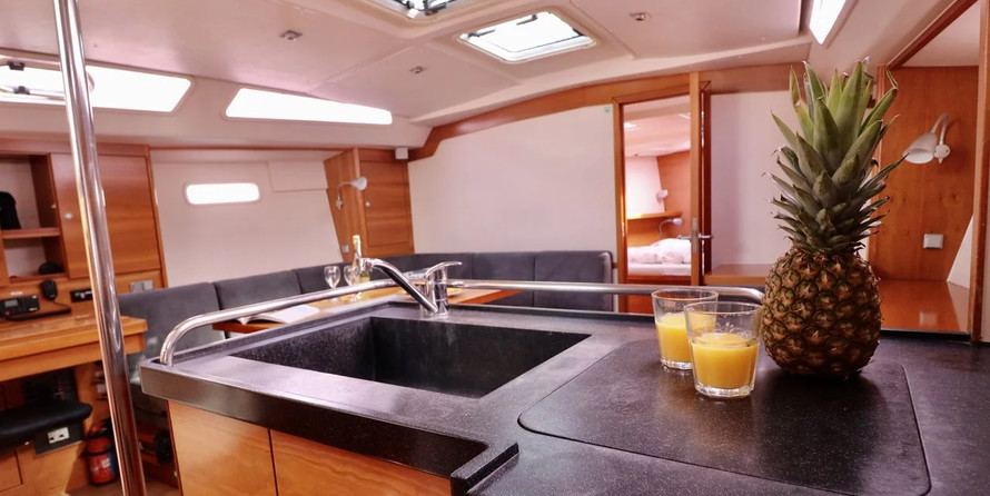 Hanse 470