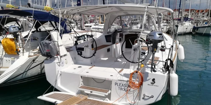Beneteau Oceanis 38.1