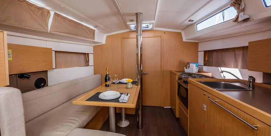 Beneteau Oceanis 38.1