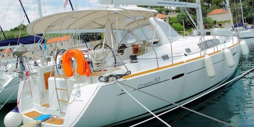 Beneteau Oceanis 50 Family
