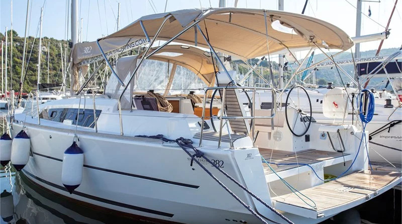 Dufour 382 Grand Large (3Cab)