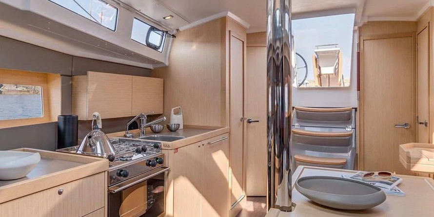 Beneteau Oceanis 38.1