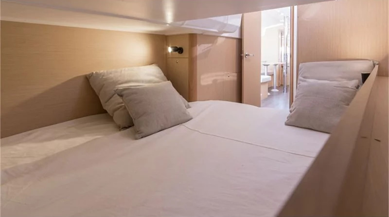 Beneteau Oceanis 38.1