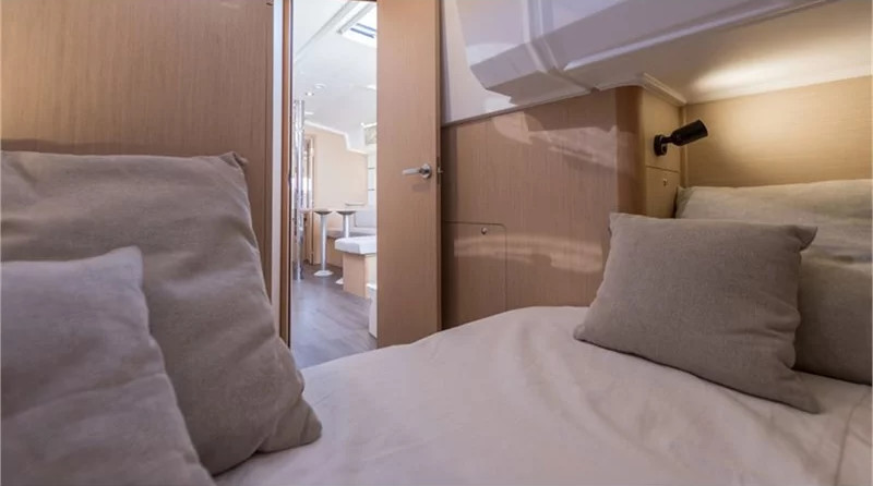 Beneteau Oceanis 38.1