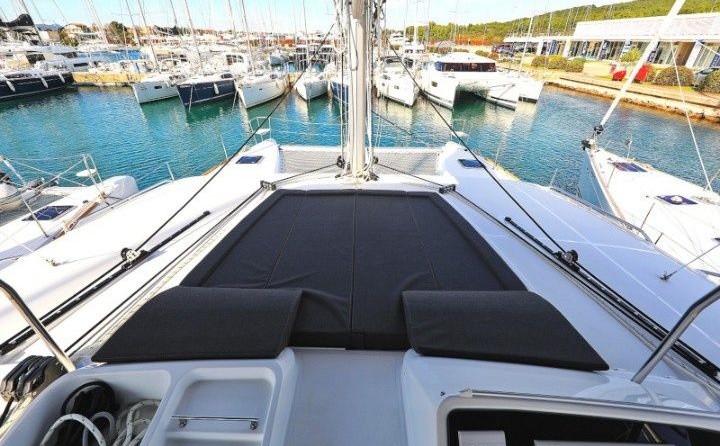 Lagoon 450 F
