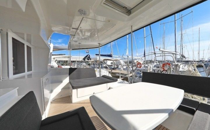 Lagoon 450 F