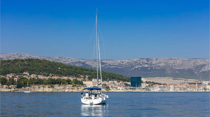 Beneteau Oceanis 38.1