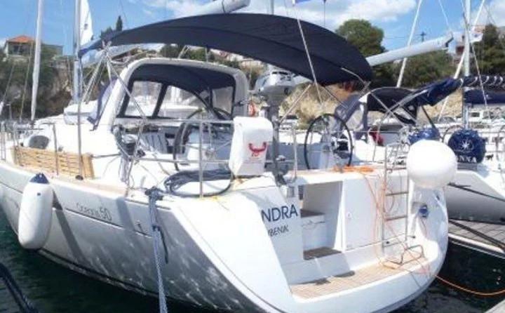 Oceanis 50 - 5 + 1 cab.