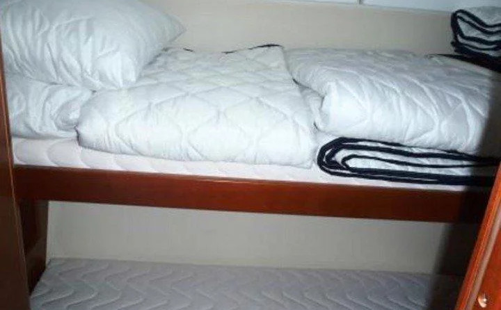 Oceanis 50 - 5 + 1 cab.