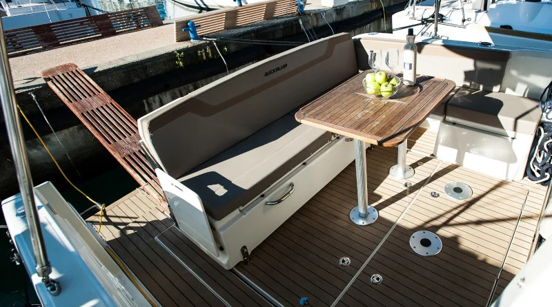 Quicksilver Activ 855 Weekend