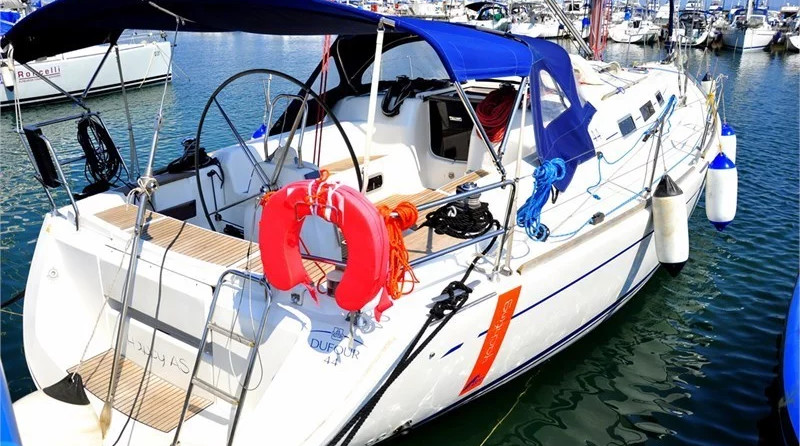 Dufour 44 Performance