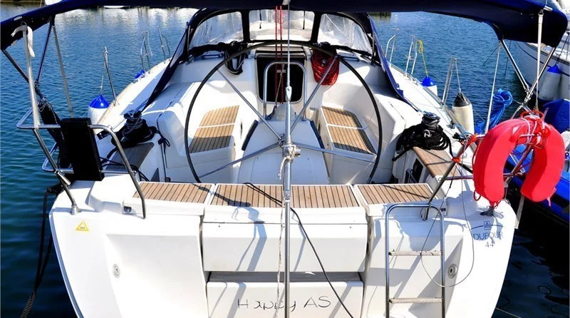 Dufour 44 Performance