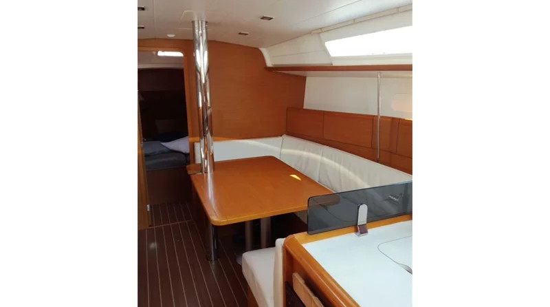 Jeanneau Sun Odyssey 379