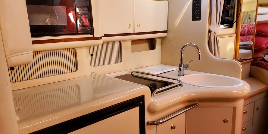 Sea Ray 330 Sundancer