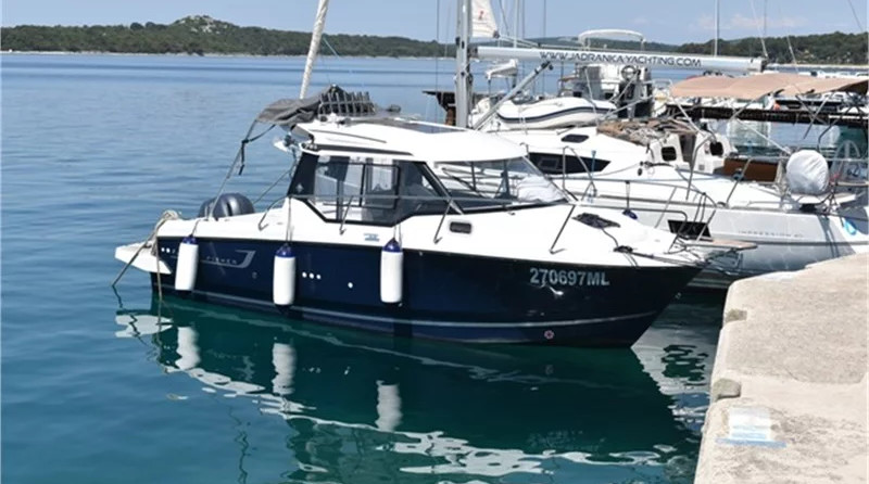Merry Fisher 795