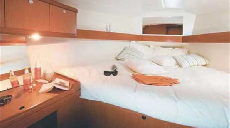 Beneteau Oceanis 37
