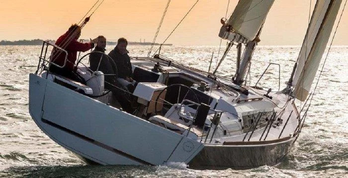 Dufour 382 GL