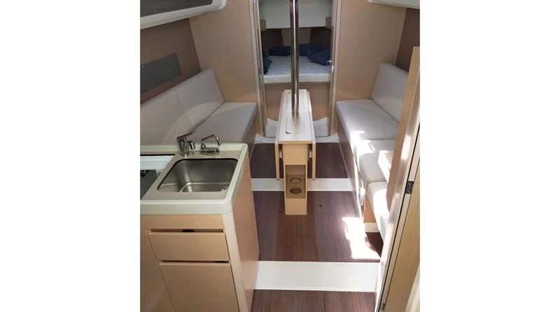 Beneteau Oceanis 30.1