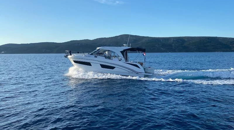 Beneteau Antares 9 OB