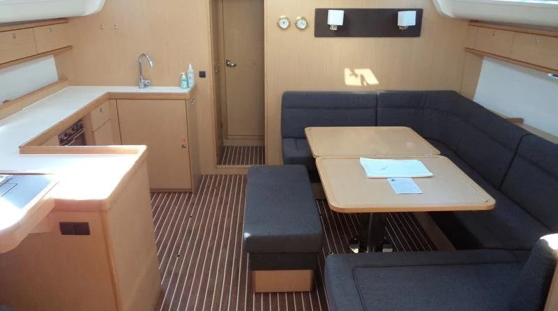 Bavaria Cruiser 51