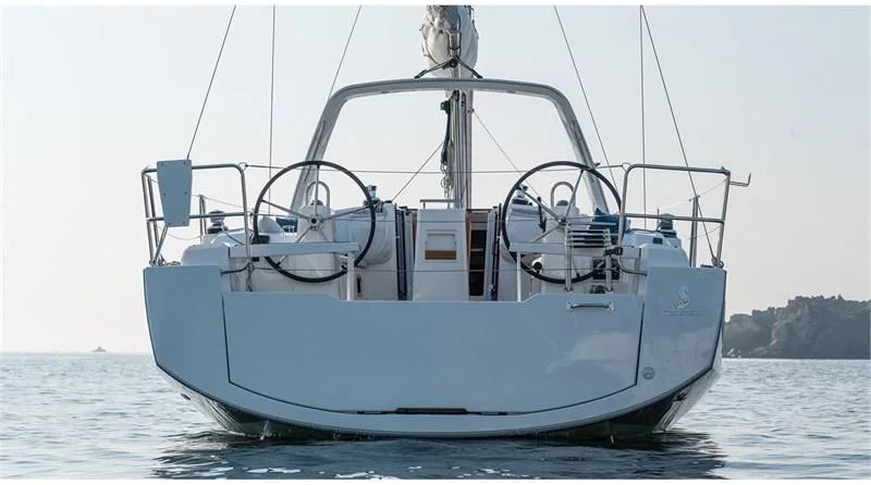 Beneteau Oceanis 38.1
