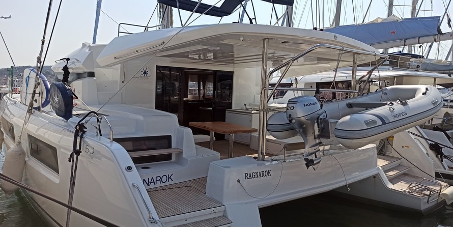 Lagoon 50