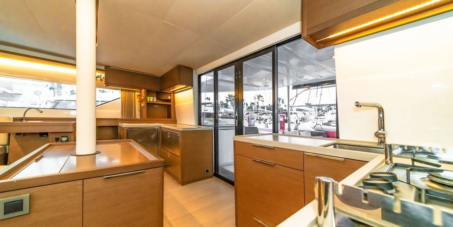 Lagoon 50