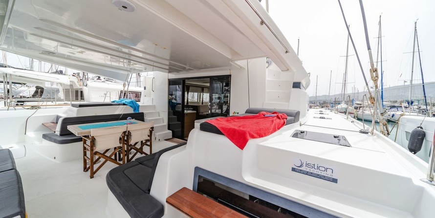 Lagoon 50