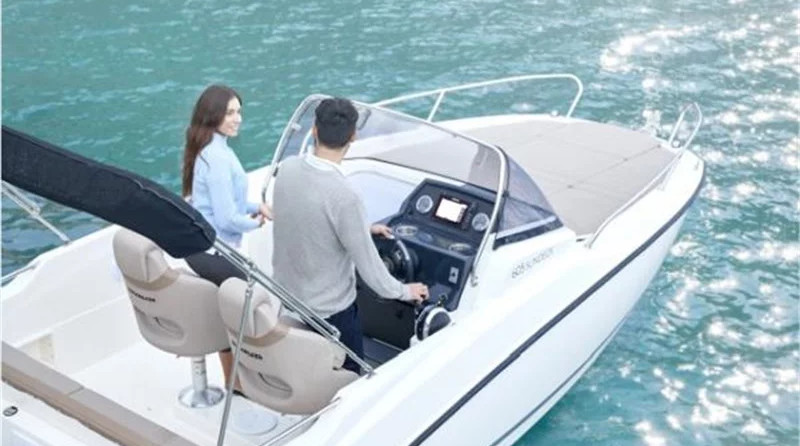 Quicksilver Activ 605 Open