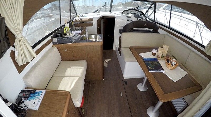 Beneteau Antares 36