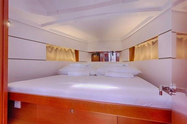 Beneteau Oceanis 38