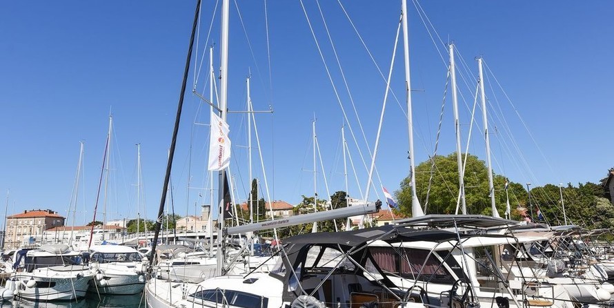 Elan 45