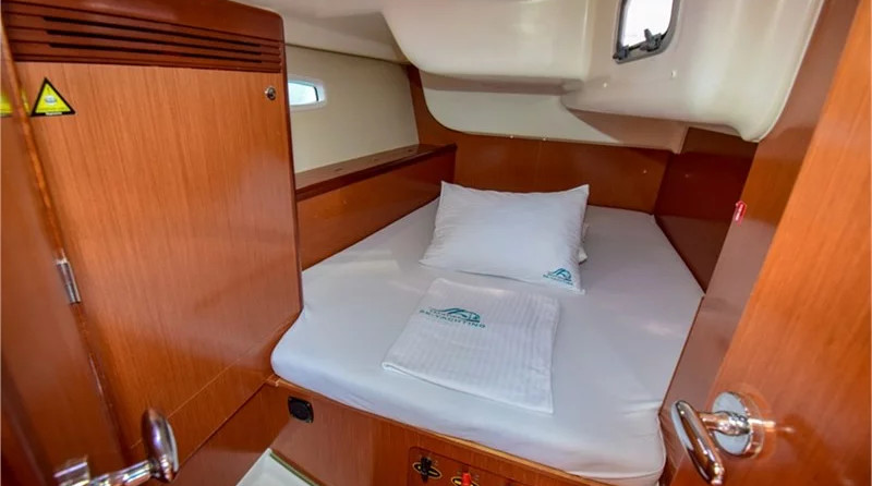 Oceanis 40 (3Cab)