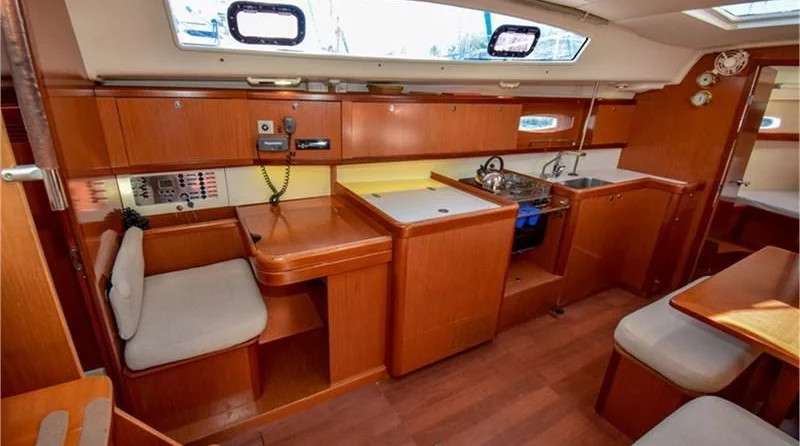 Oceanis 40 (3Cab)