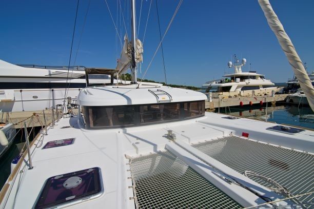 Lagoon 39
