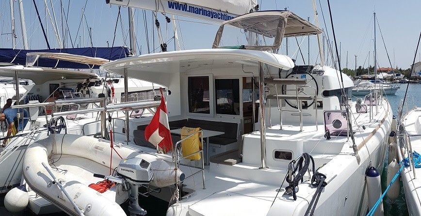 Lagoon 39